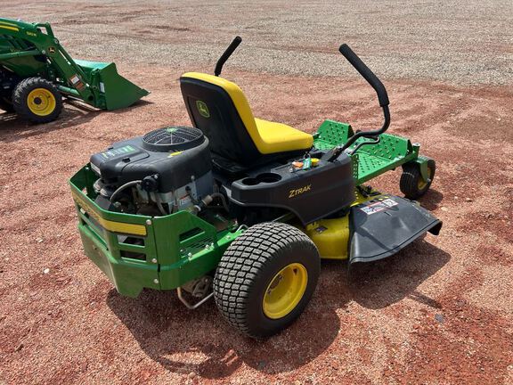2018 John Deere Z335E Mower/Zero Turn
