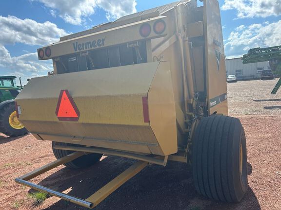 2015 Vermeer 605N Baler/Round