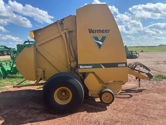 2015 Vermeer 605N Baler/Round