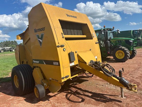 2015 Vermeer 605N Baler/Round