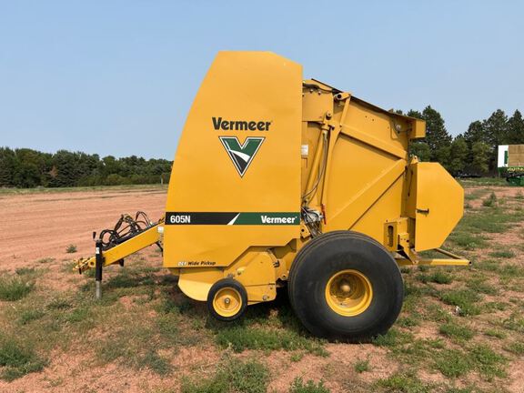 2015 Vermeer 605N Baler/Round