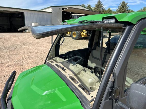 2024 John Deere XUV835R ATV