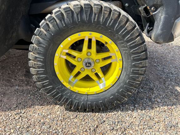 2024 John Deere XUV835R ATV