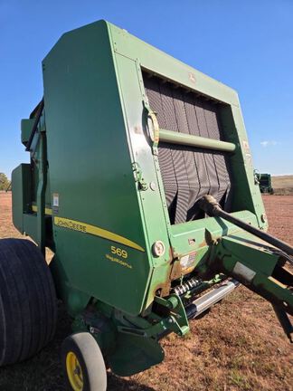 2015 John Deere 569 Baler/Round