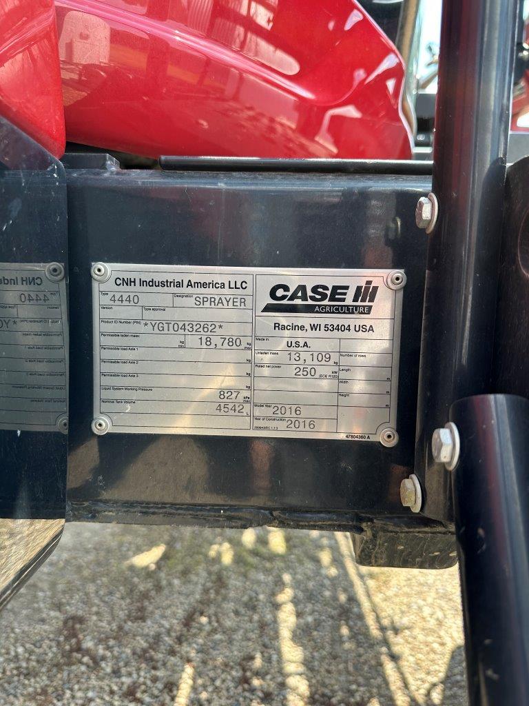 2016 Case IH PAT4440 Sprayer/High Clearance