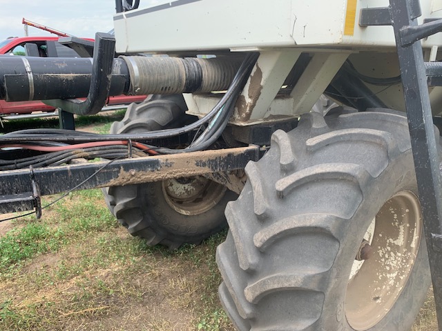 2004 Bourgault 5710 Air Drill