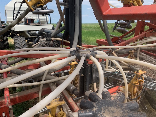 2004 Bourgault 5710 Air Drill