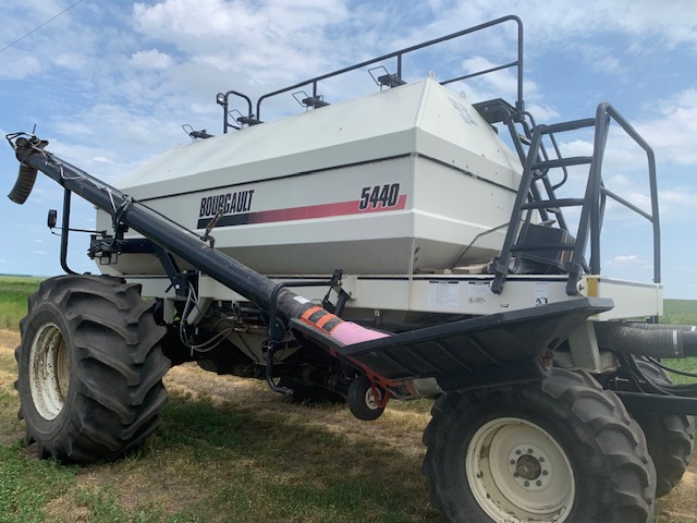 2004 Bourgault 5710 Air Drill