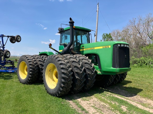 2001 John Deere 9400 Tractor