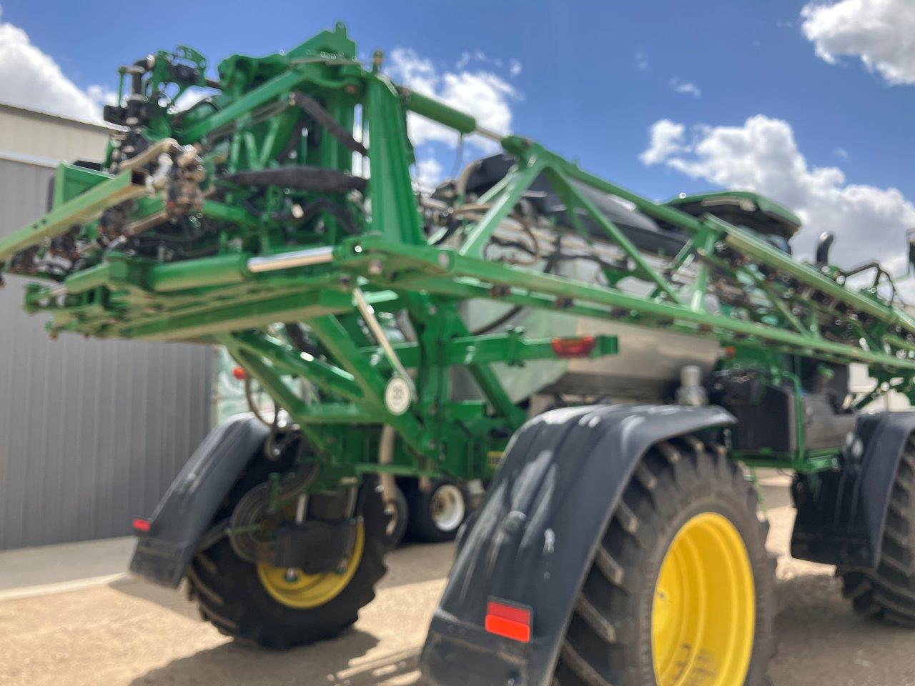 2023 John Deere 412R Sprayer/High Clearance