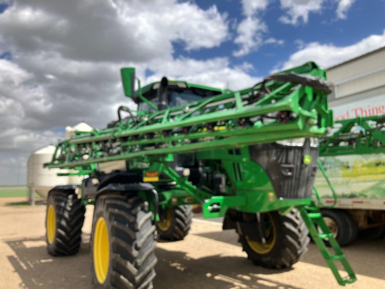 2023 John Deere 412R Sprayer/High Clearance