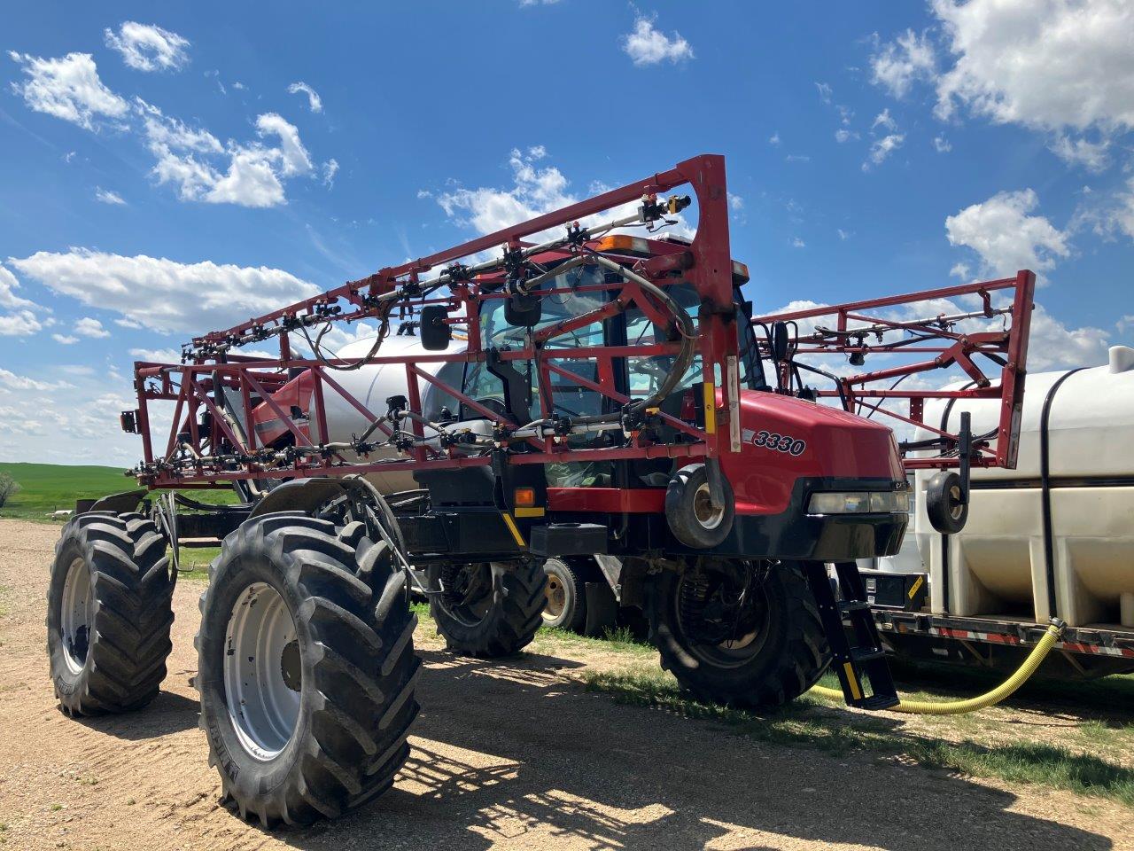 2011 Case IH PAT3330 Sprayer/High Clearance