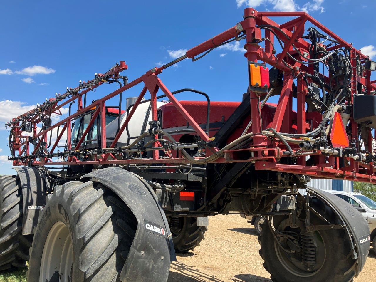 2011 Case IH PAT3330 Sprayer/High Clearance