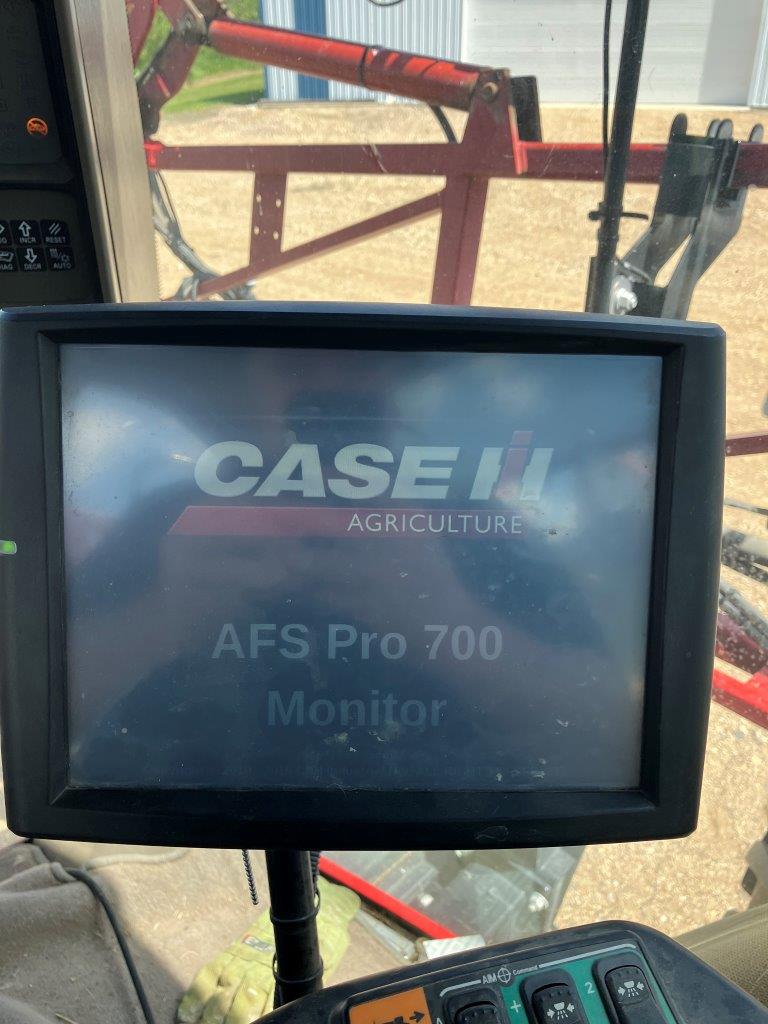 2011 Case IH PAT3330 Sprayer/High Clearance