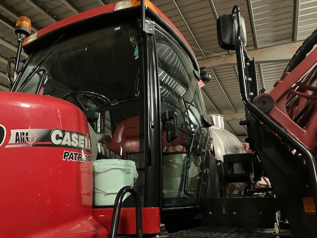 2013 Case IH Patriot 3330 Sprayer/High Clearance