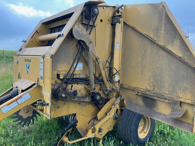 2010 Vermeer 504M Classic Baler/Round