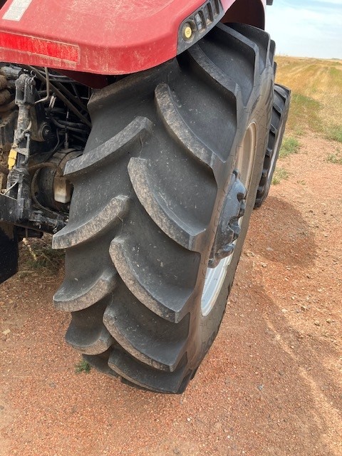 2013 Case IH FARM105U Tractor