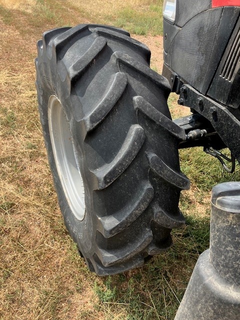 2013 Case IH FARM105U Tractor