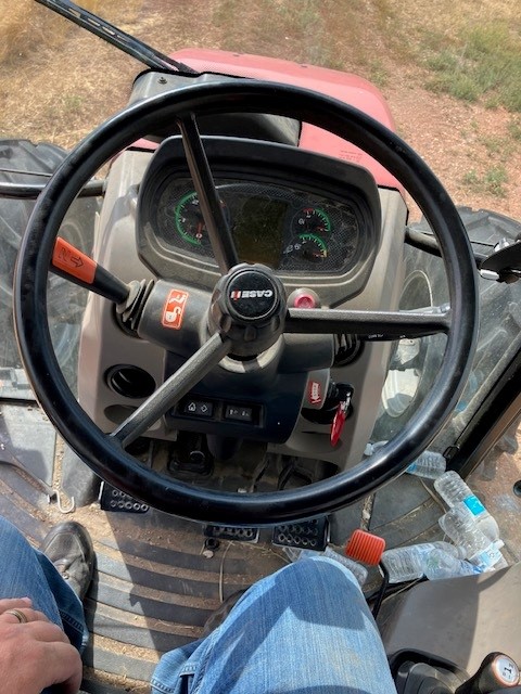 2013 Case IH FARM105U Tractor