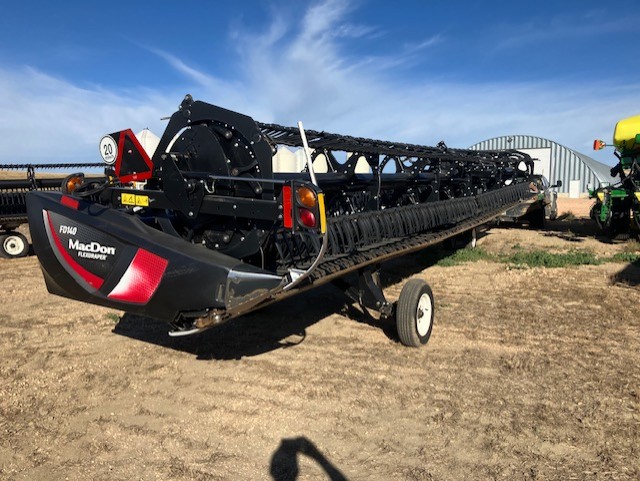 2019 MacDon FD140 Header Combine