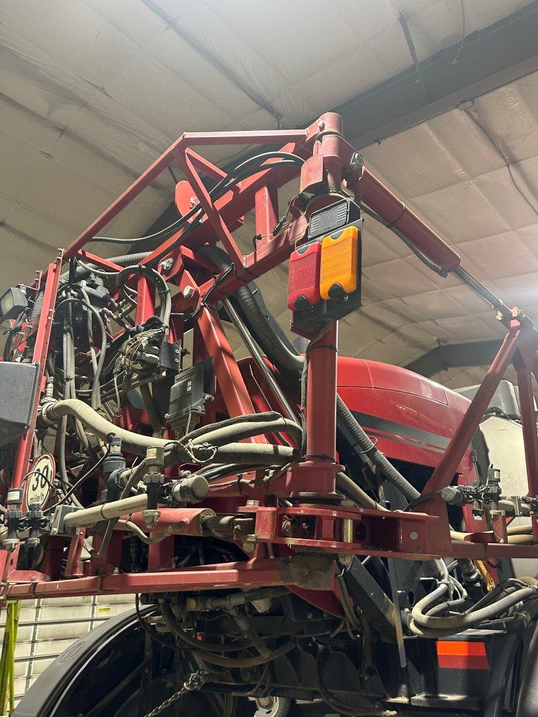 2011 Case IH Patriot 4420 Sprayer/High Clearance