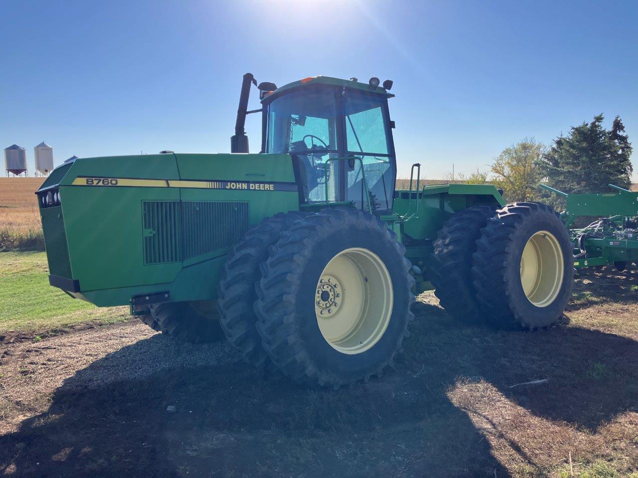 1992 John Deere 8760 Tractor