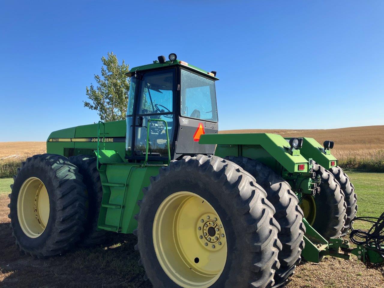 1992 John Deere 8760 Tractor