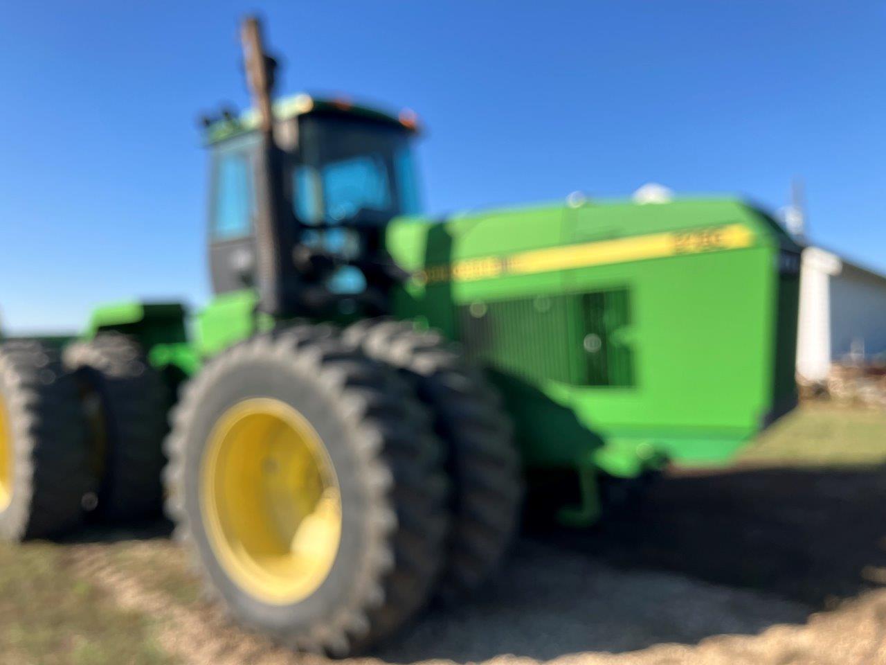 1992 John Deere 8760 Tractor