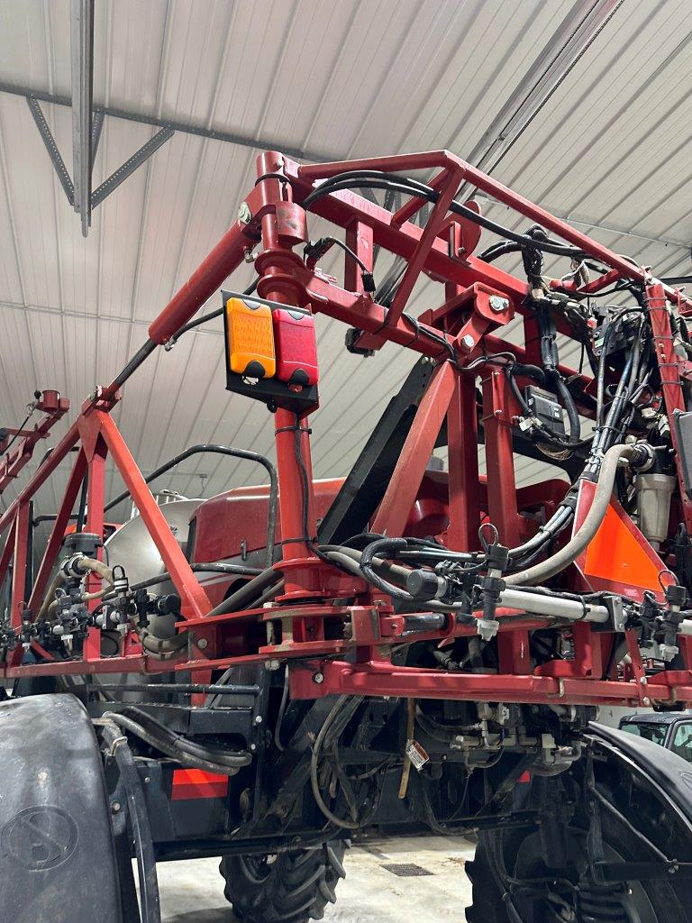 2012 Case IH Patriot 3330 Sprayer/High Clearance