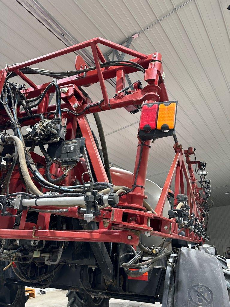 2012 Case IH Patriot 3330 Sprayer/High Clearance