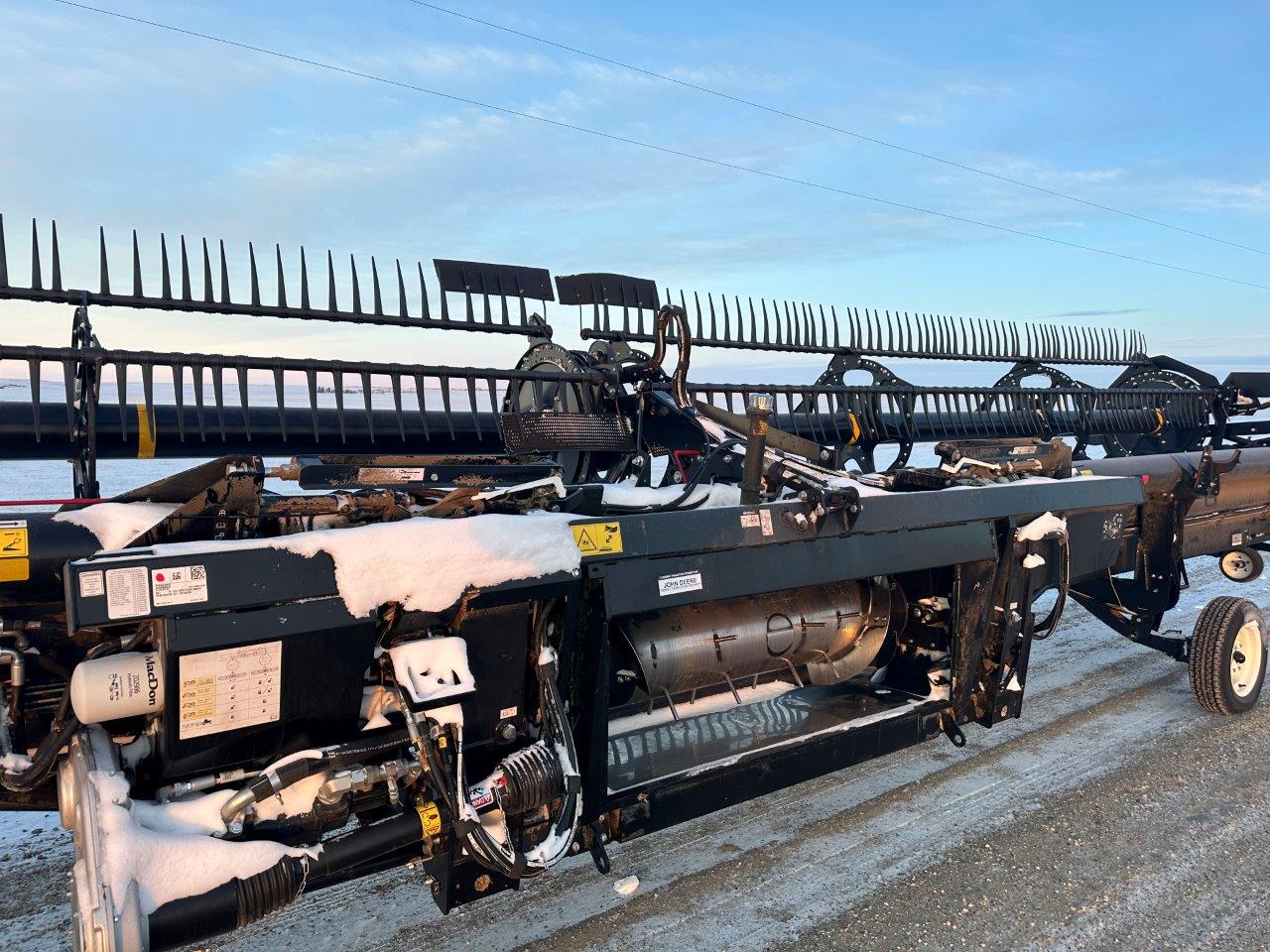 2019 MacDon FD140 Header Combine