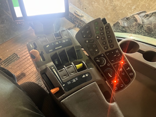 2012 John Deere 8285R Tractor