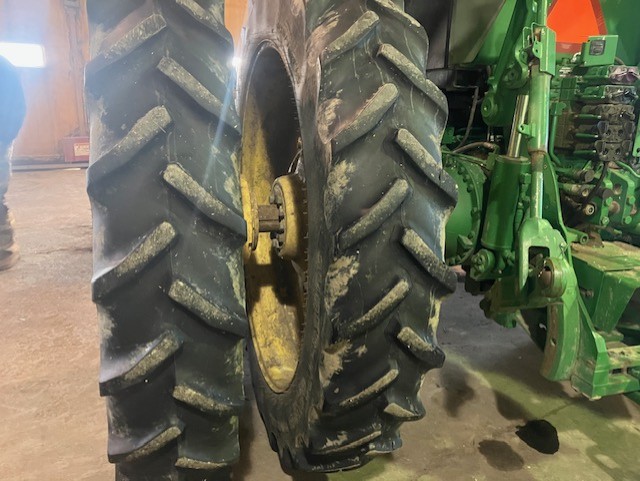 2012 John Deere 8285R Tractor