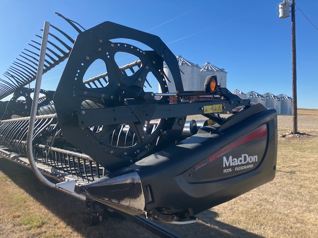 2015 MacDon FD75 Header Draper