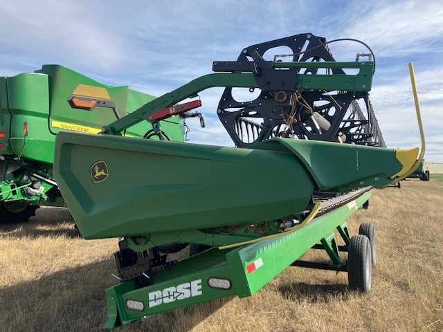 2022 John Deere HD40R Header Rigid