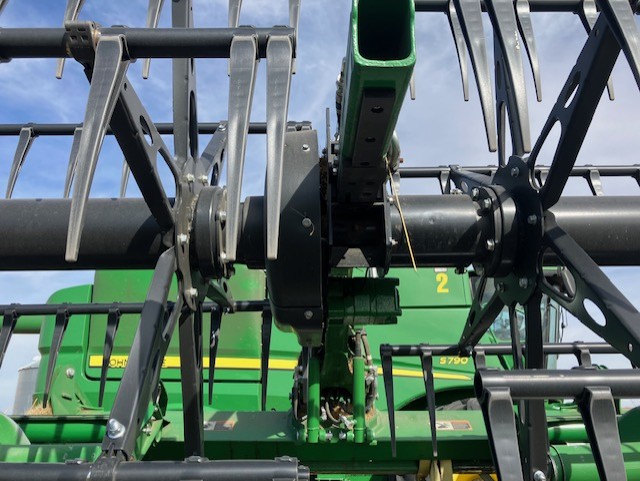 2022 John Deere HD40R Header Rigid
