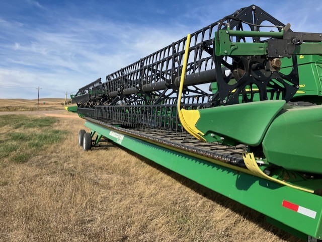 2022 John Deere HD40R Header Rigid