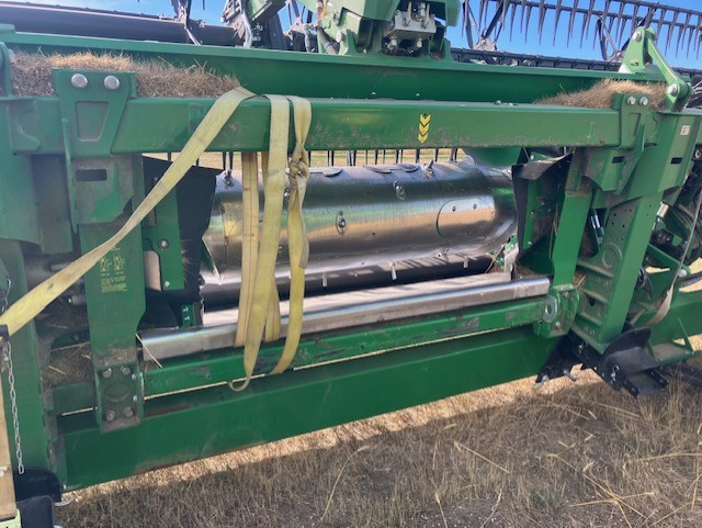 2022 John Deere HD40R Header Rigid