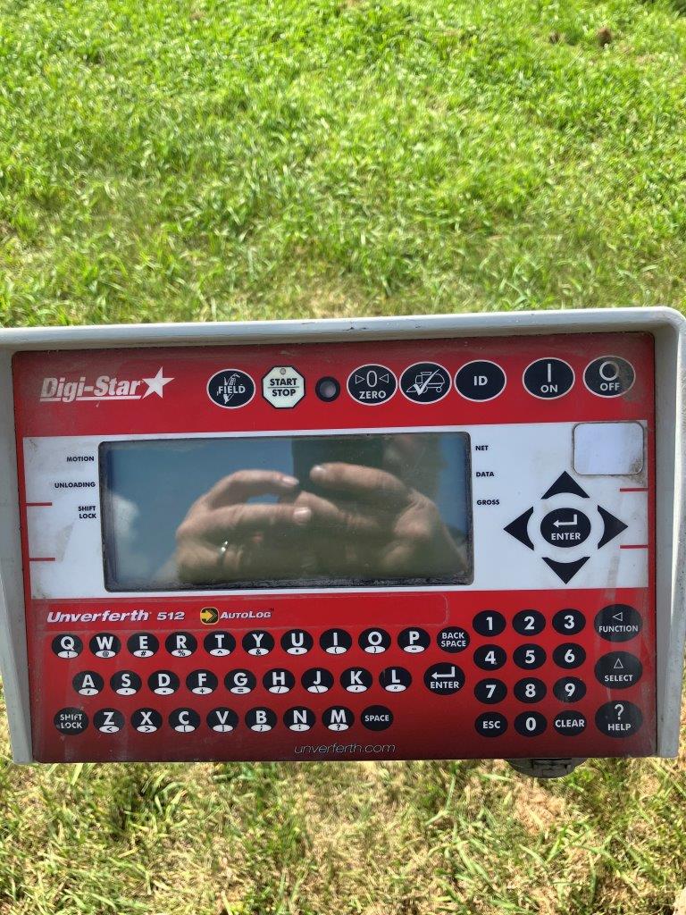 2013 Unverferth 1015 Grain Cart