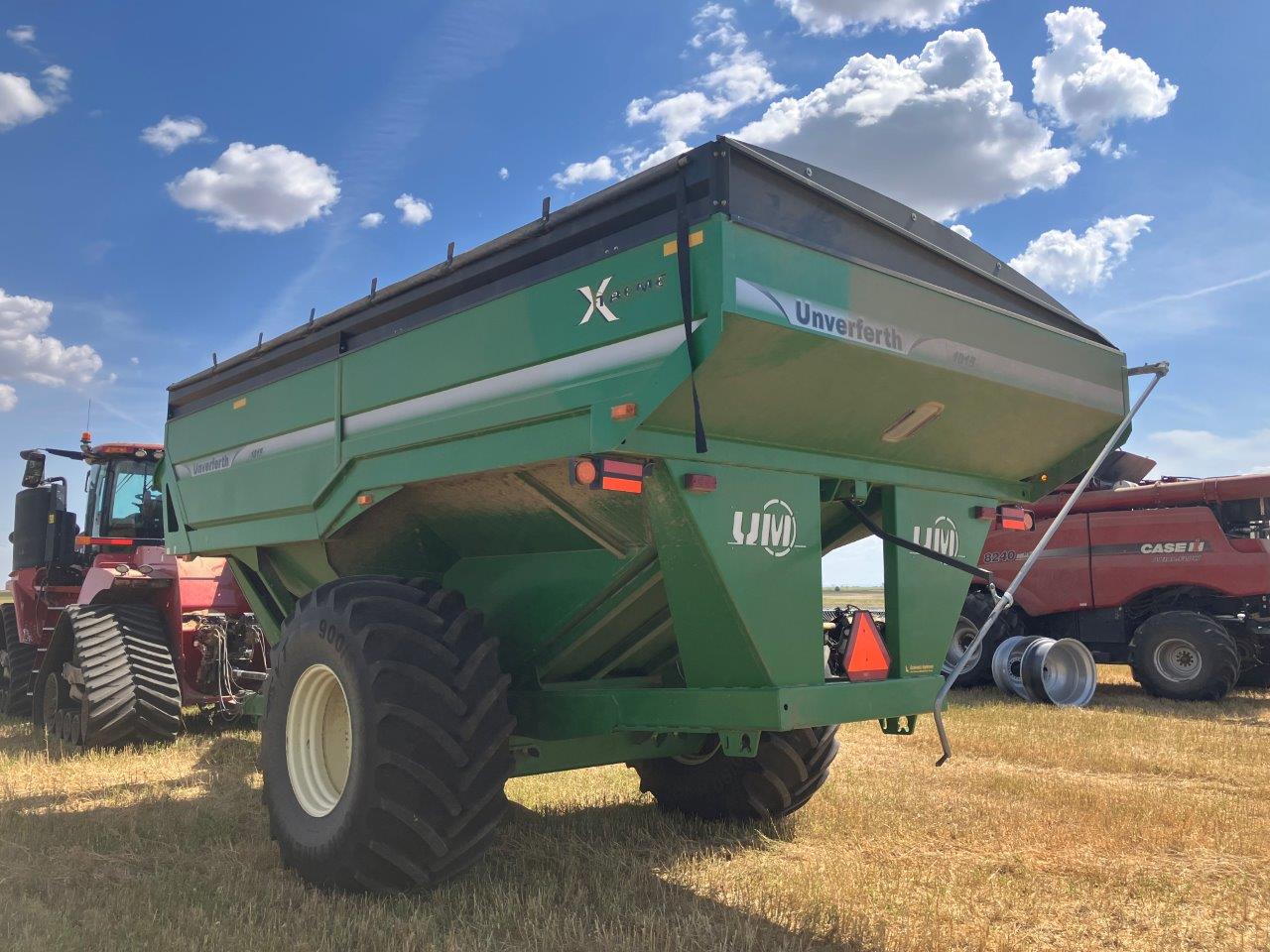 2013 Unverferth 1015 Grain Cart