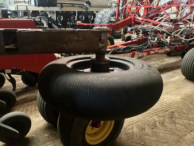 2009 Bourgault 3310-65 Air Seeder