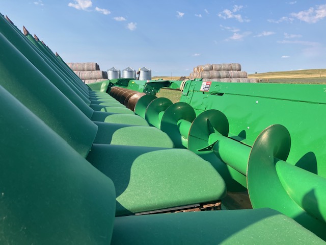 2022 John Deere C12R Header Rigid