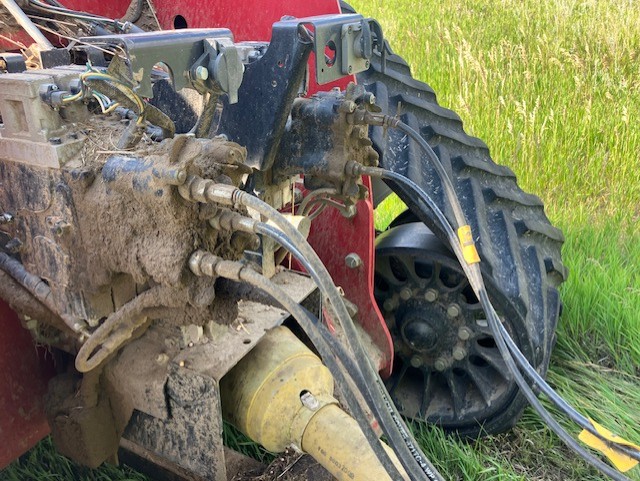2004 J&M 875 Grain Cart