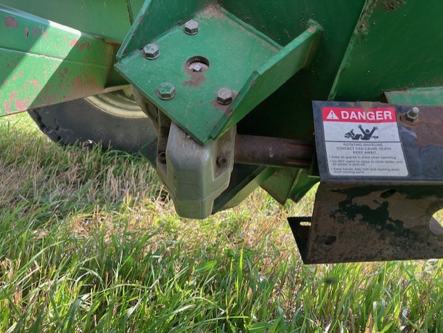 2004 J&M 875 Grain Cart