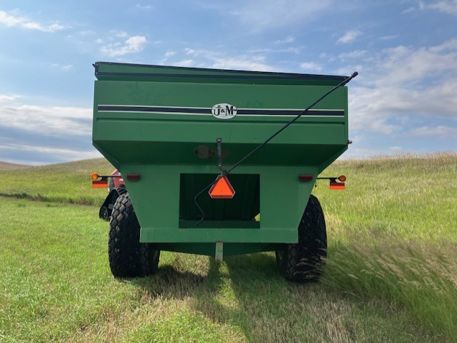 2004 J&M 875 Grain Cart