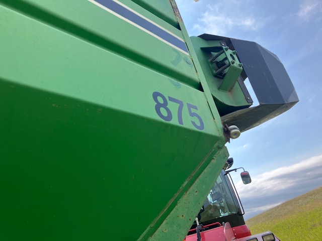 2004 J&M 875 Grain Cart