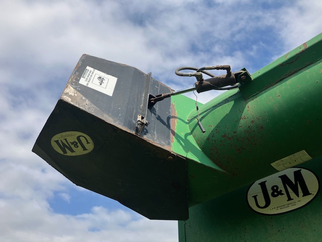 2004 J&M 875 Grain Cart