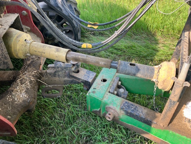 2004 J&M 875 Grain Cart