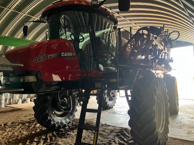 2012 Case IH Patriot 4430 Sprayer/High Clearance