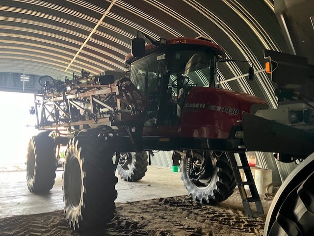 2012 Case IH Patriot 4430 Sprayer/High Clearance